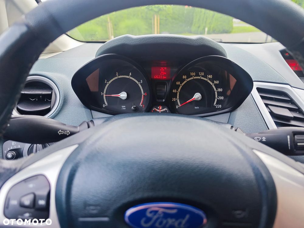 Ford Fiesta 1.25 SYNC Edition - 12