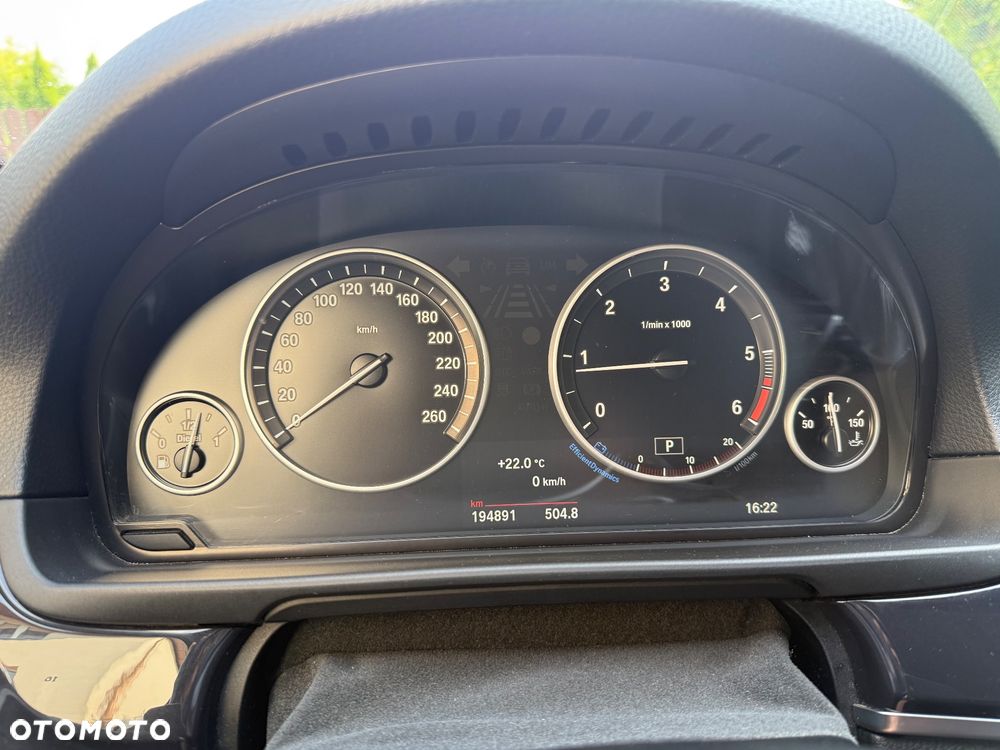 BMW Seria 5 520d xDrive - 17