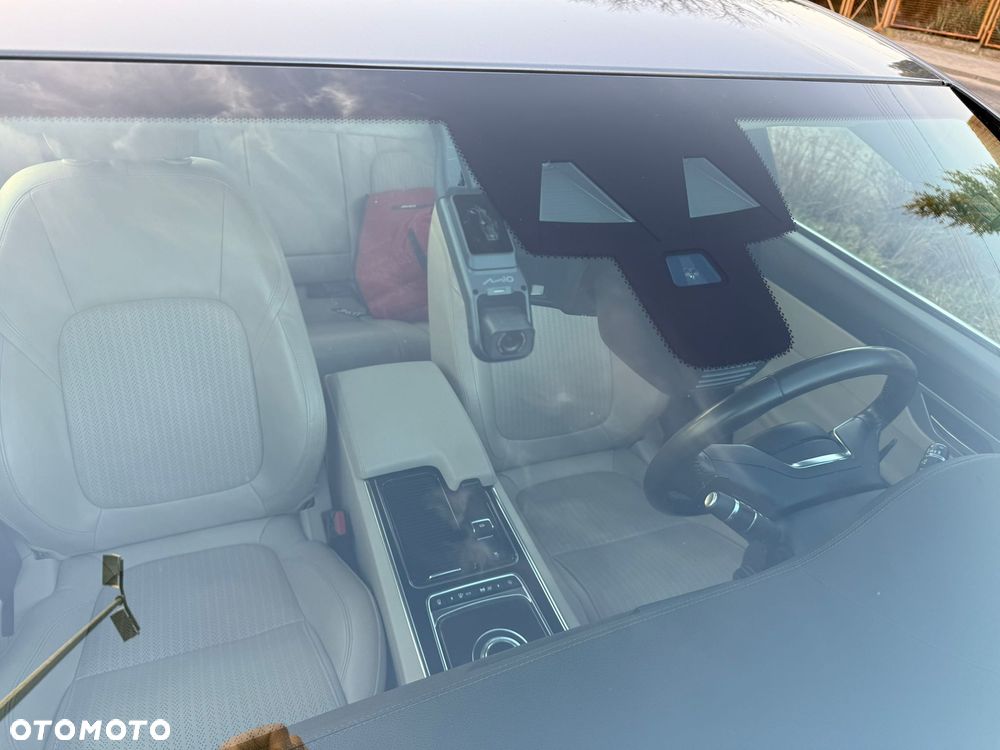 Jaguar XF 20d Portfolio - 28