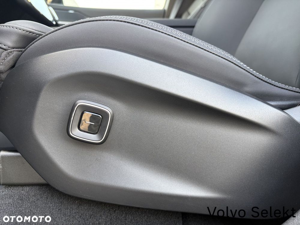 Volvo EX90 - 10
