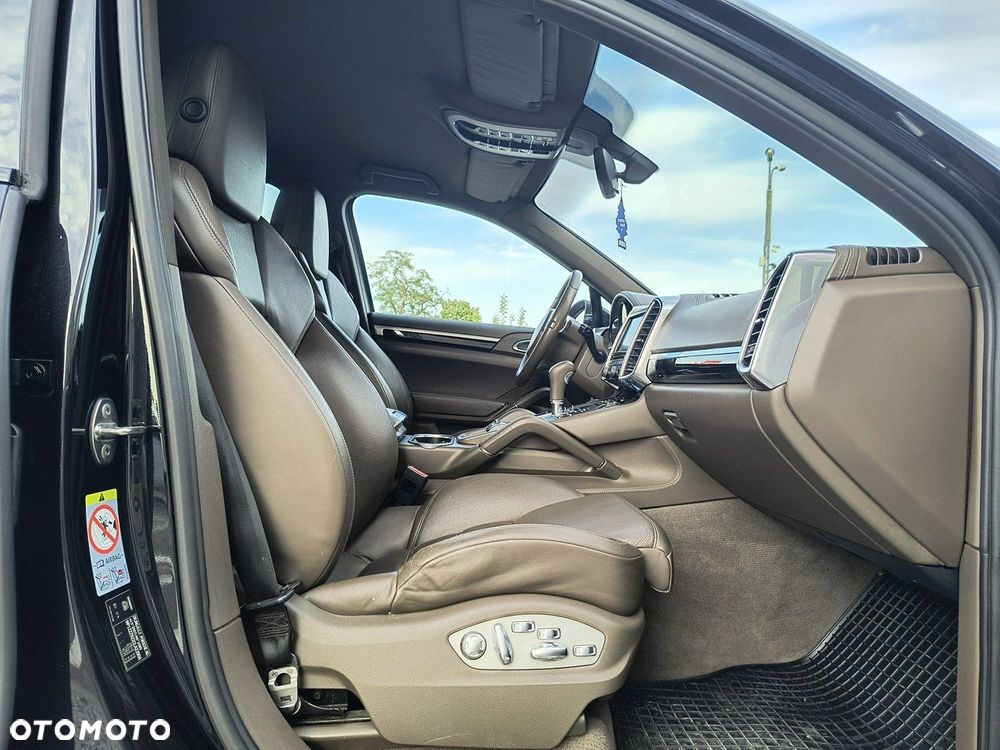 Porsche Cayenne Diesel Tiptronic S - 15