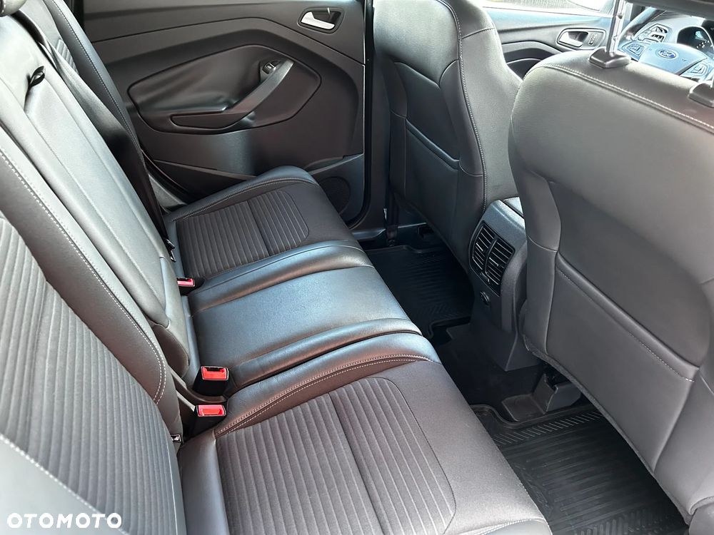 Ford Kuga 2.0 TDCi AWD Titanium - 25