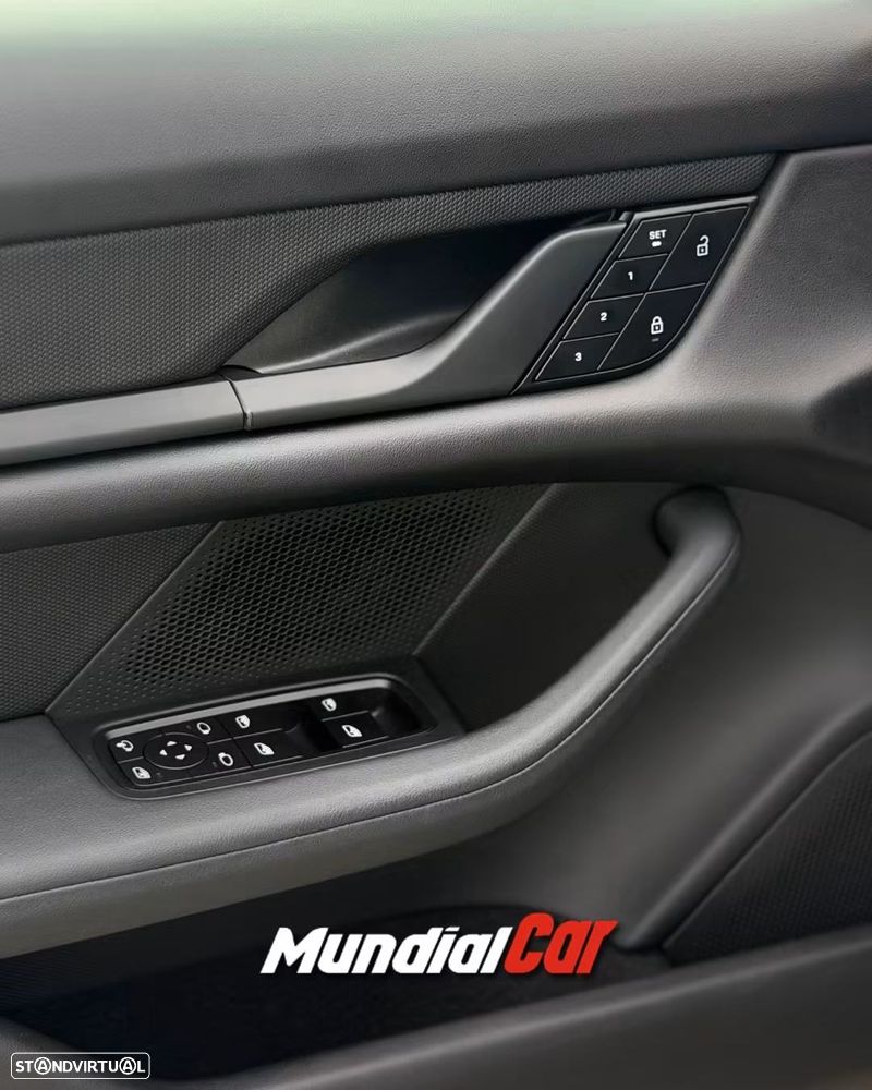 Porsche Taycan Cross Turismo - 31