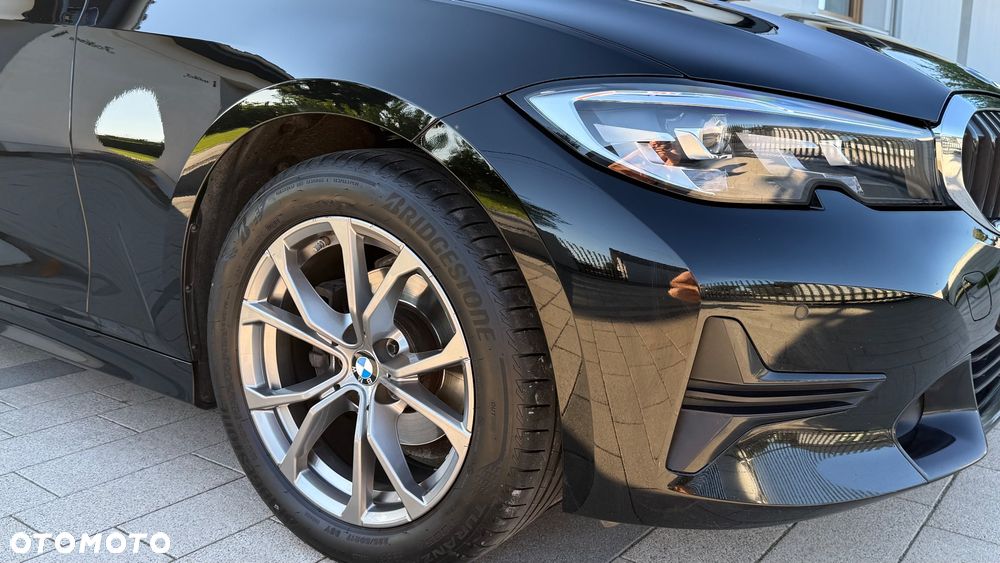 BMW Seria 3 318d mHEV M Sport - 10