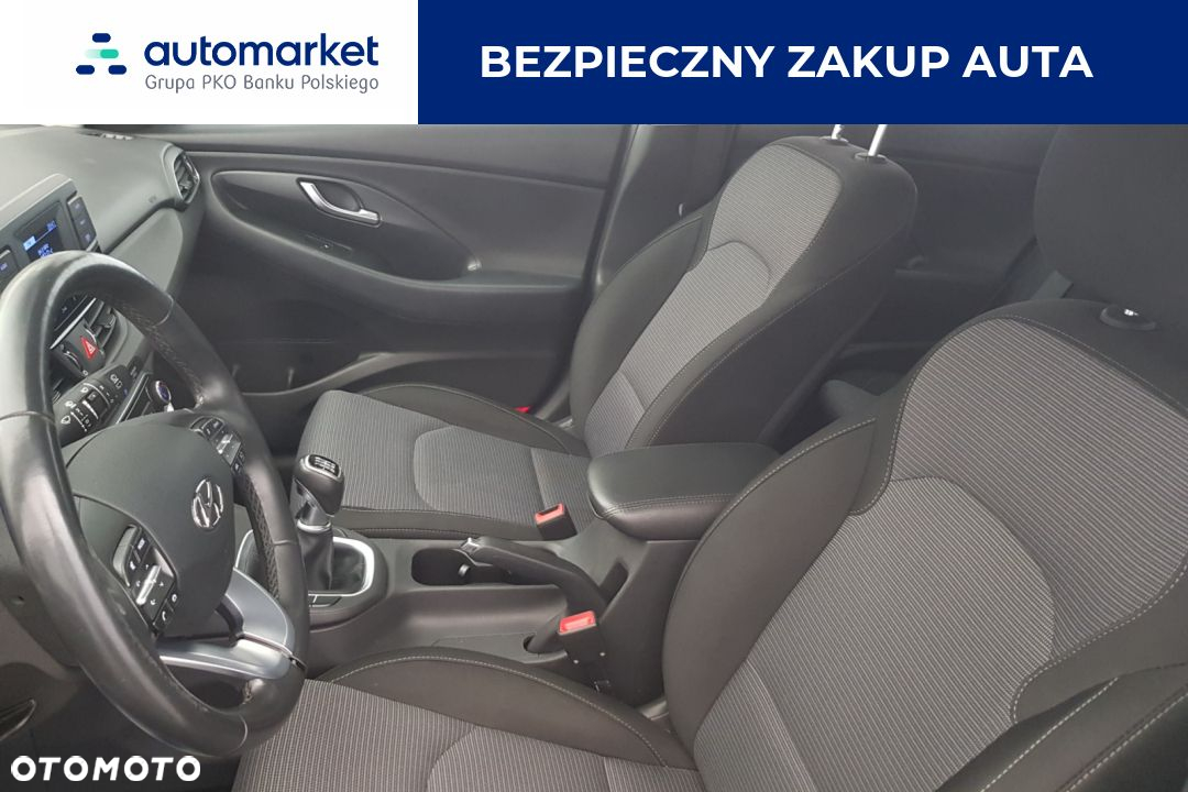 Hyundai i30 1.5 DPI Classic + - 10
