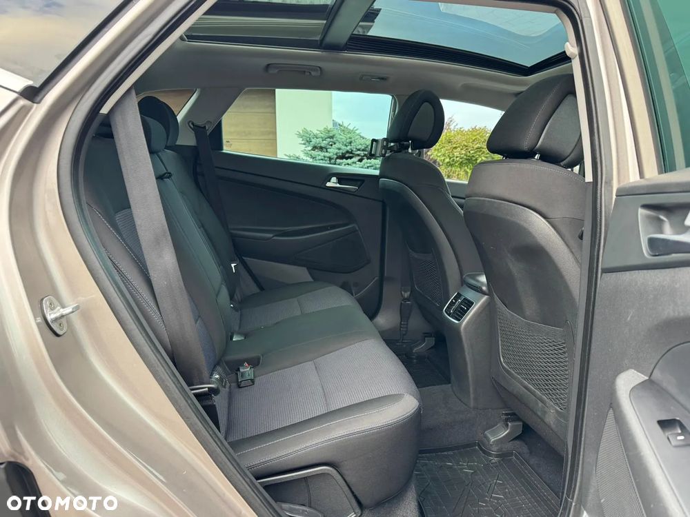 Hyundai Tucson blue 1.7 CRDi 2WD Trend - 33