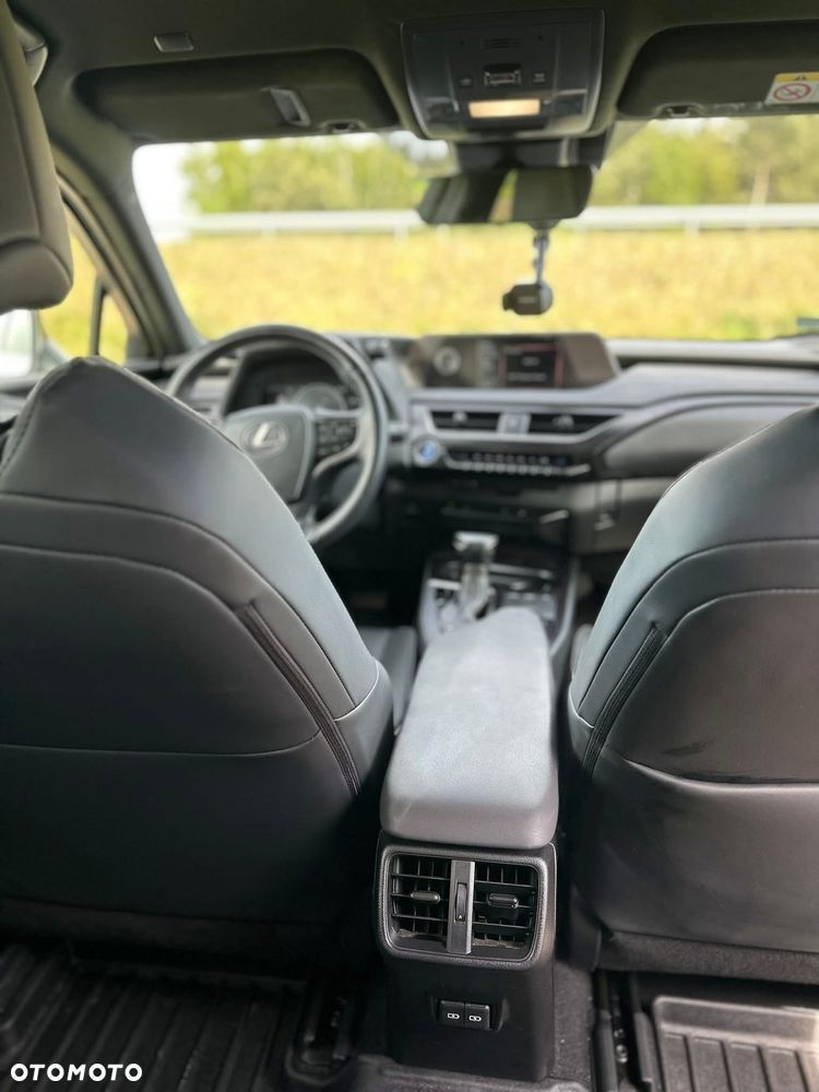 Lexus UX - 6