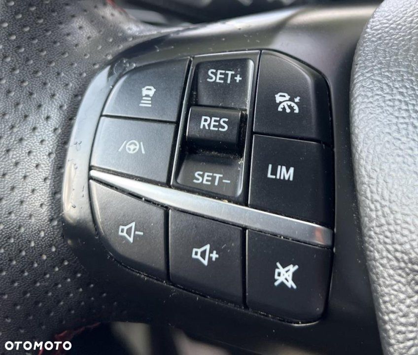 Ford Kuga - 12