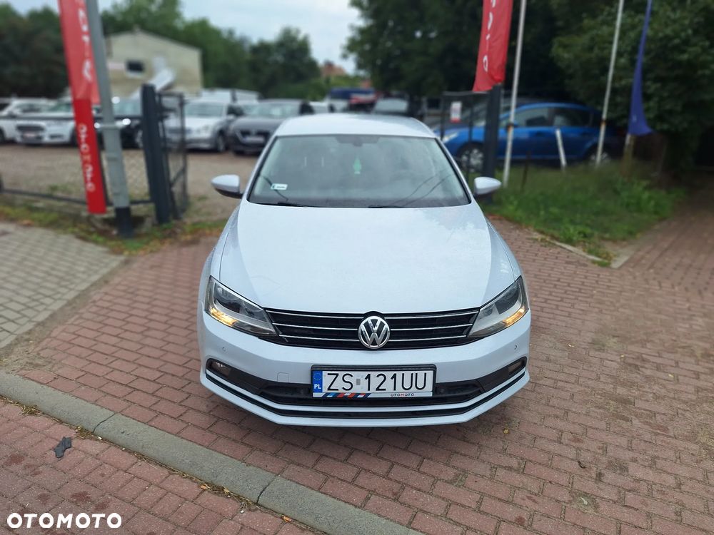 Volkswagen Jetta - 5