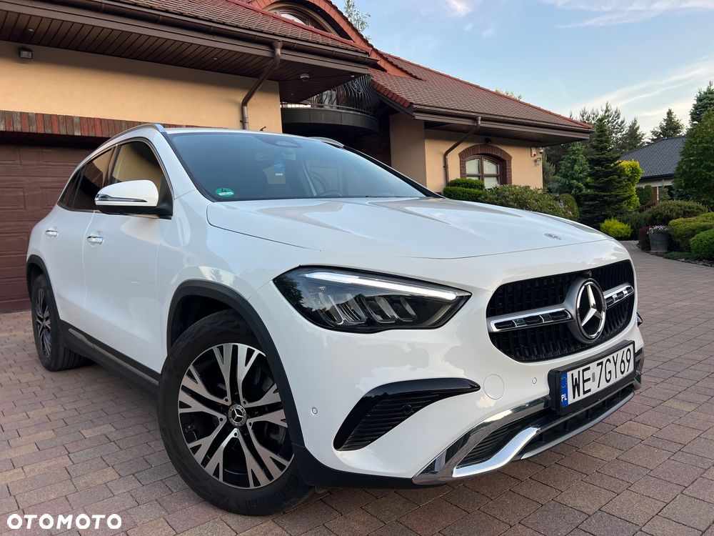 Mercedes-Benz GLA 220 d 4Matic 8G-DCT - 10