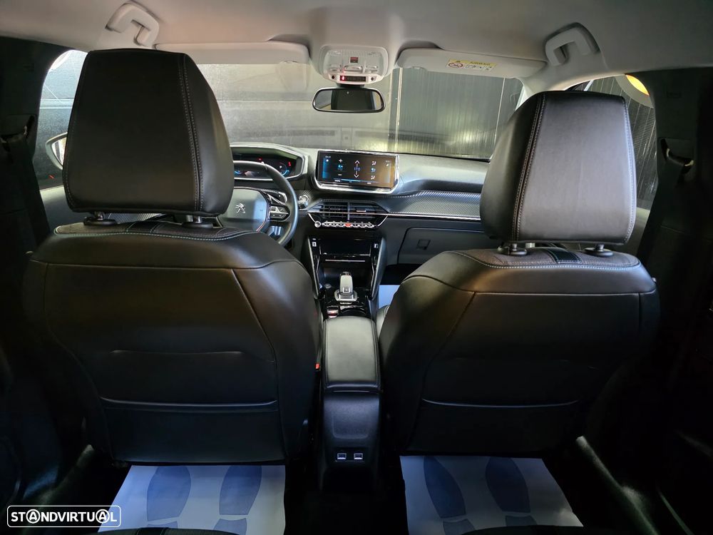 Peugeot 2008 1.5 BlueHDi Allure Pack EAT8 - 21