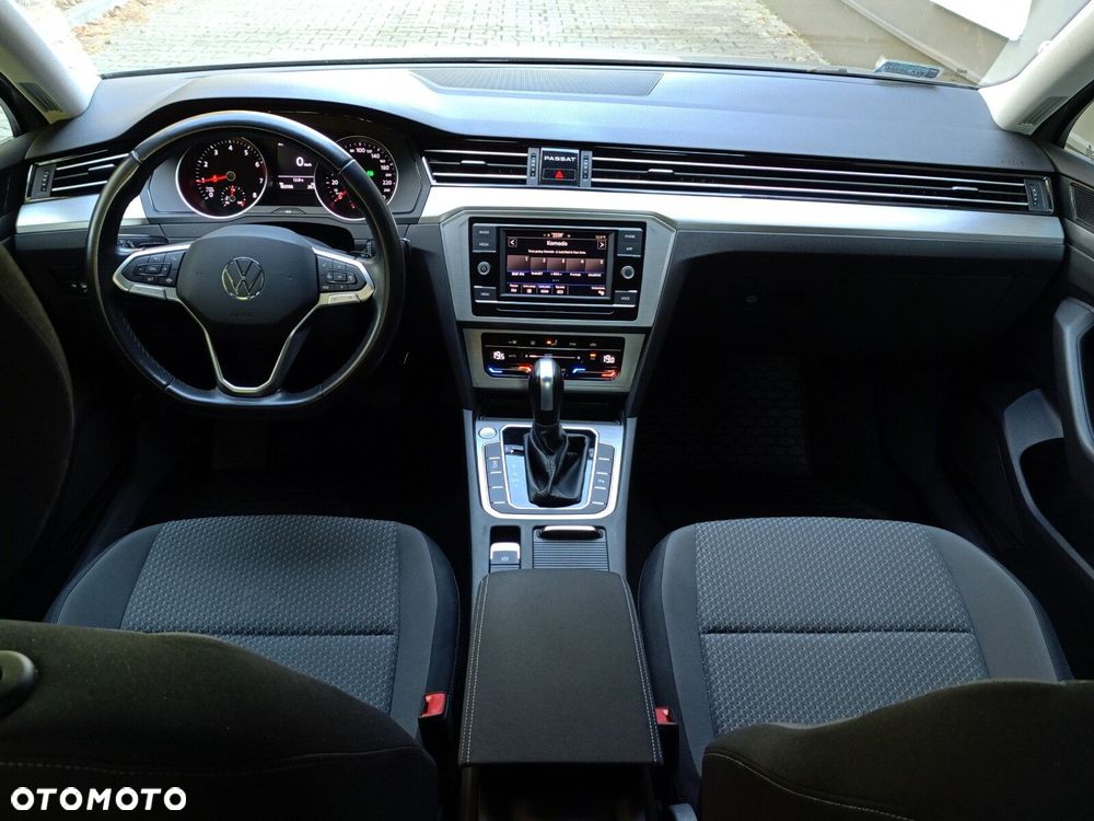 Volkswagen Passat - 11