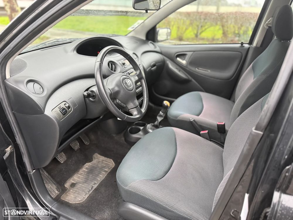 Toyota Yaris 1.0 Sol AC - 7