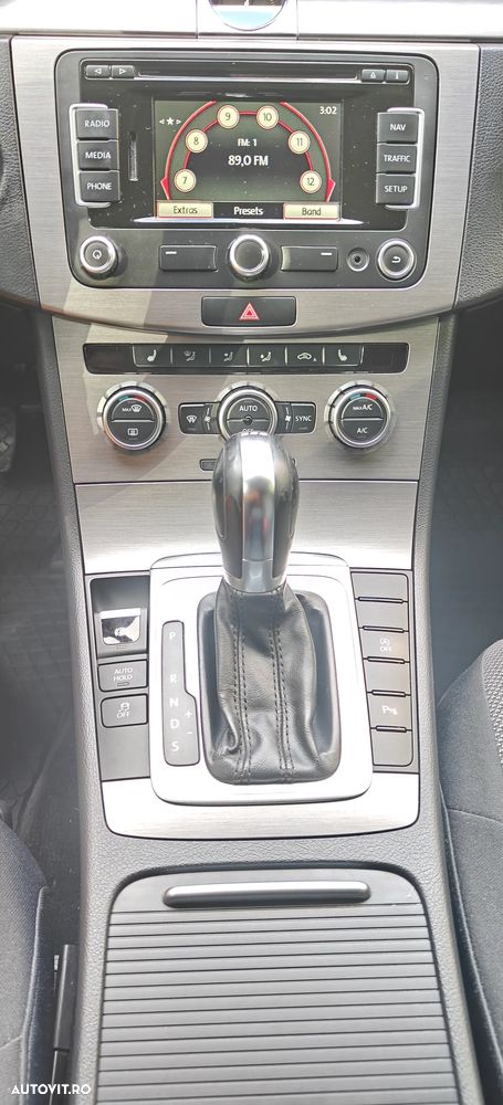 Volkswagen Passat 2.0 TDI DSG Comfortline - 21