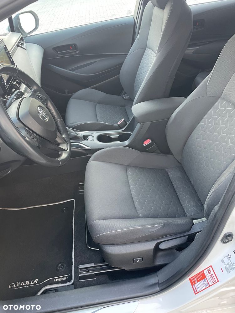 Toyota Corolla 1.8 Hybrid Business Edition - 26