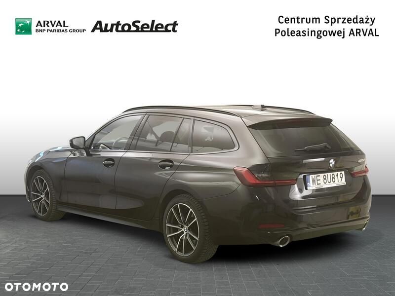 BMW Seria 3 320d xDrive mHEV - 4