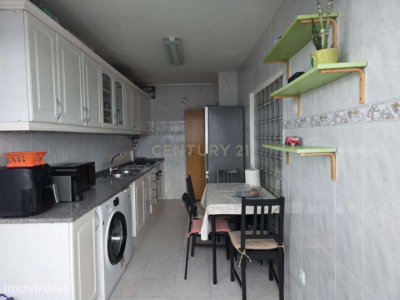 Apartamento T3 em Monte Abraão com bons acessos e proximidade a Lisboa - Grande imagem: 2/26