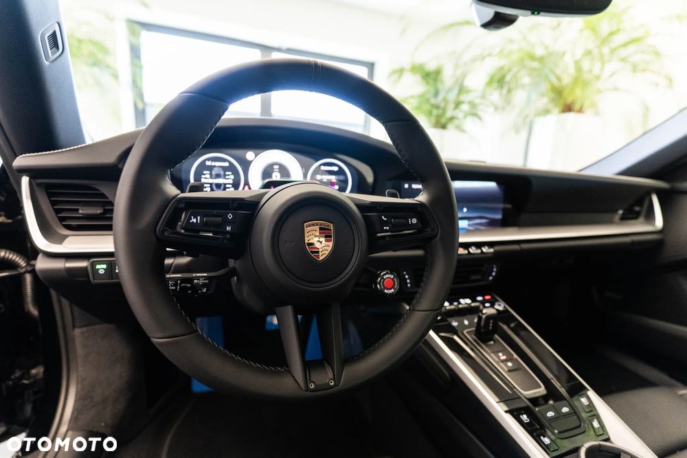 Porsche 911 Targa 4S - 16