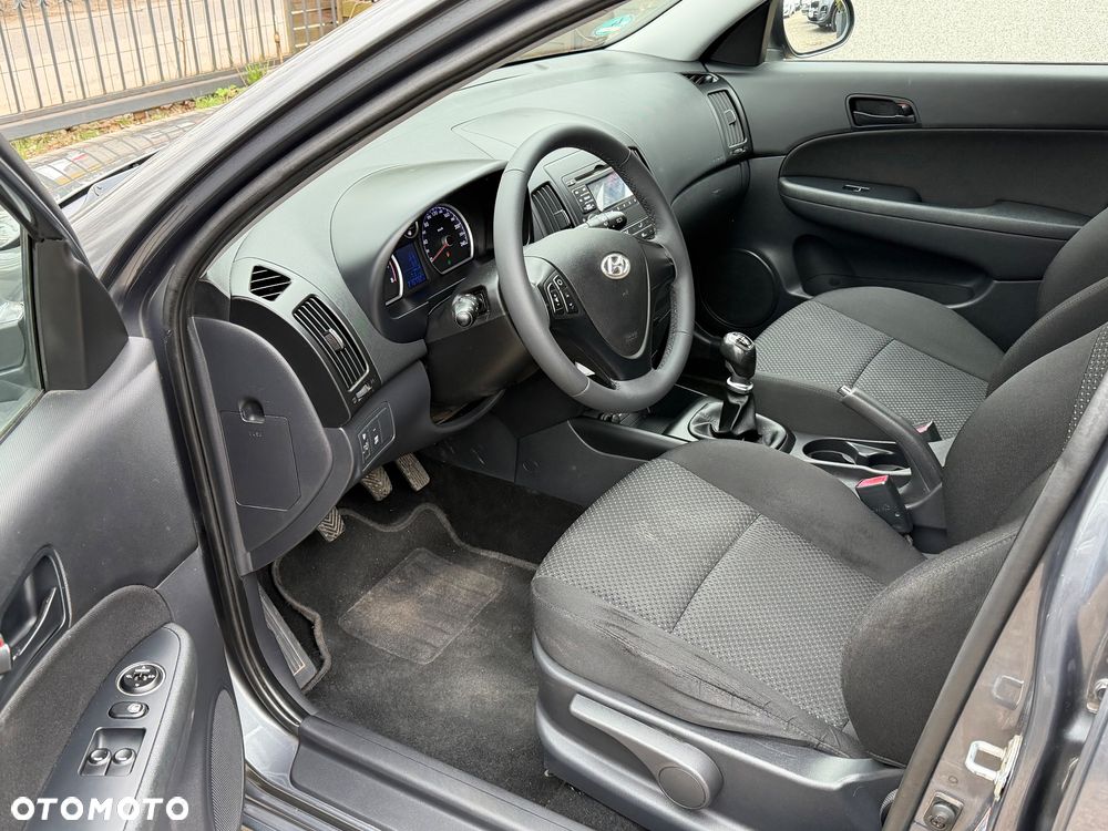 Hyundai i30 1.6 blue Style - 17