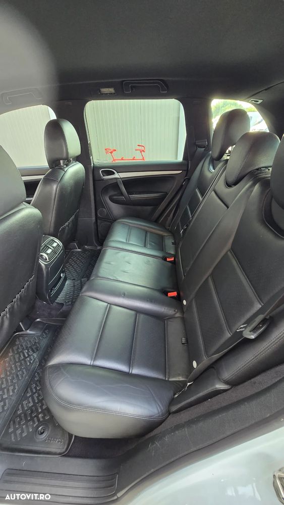 Porsche Cayenne - 11