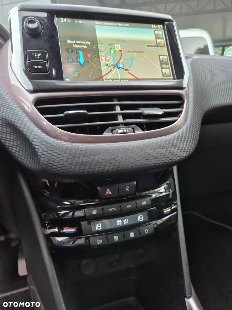 Peugeot 2008 1.6 e-HDi Allure S&S - 24