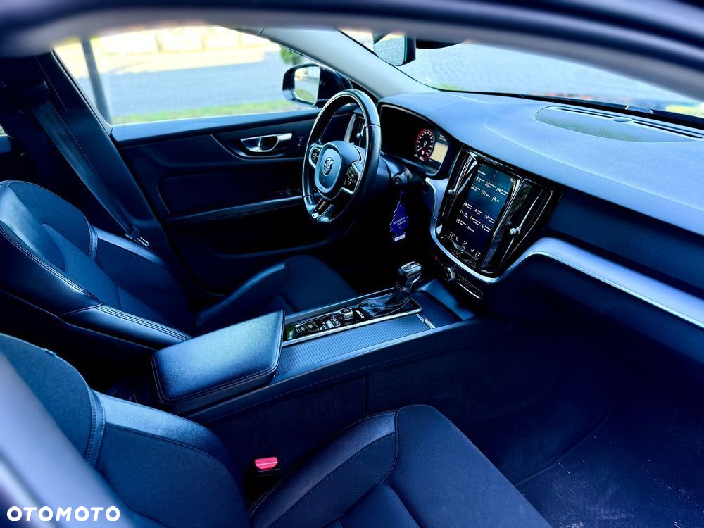 Volvo V60 D3 SCR Momentum - 17