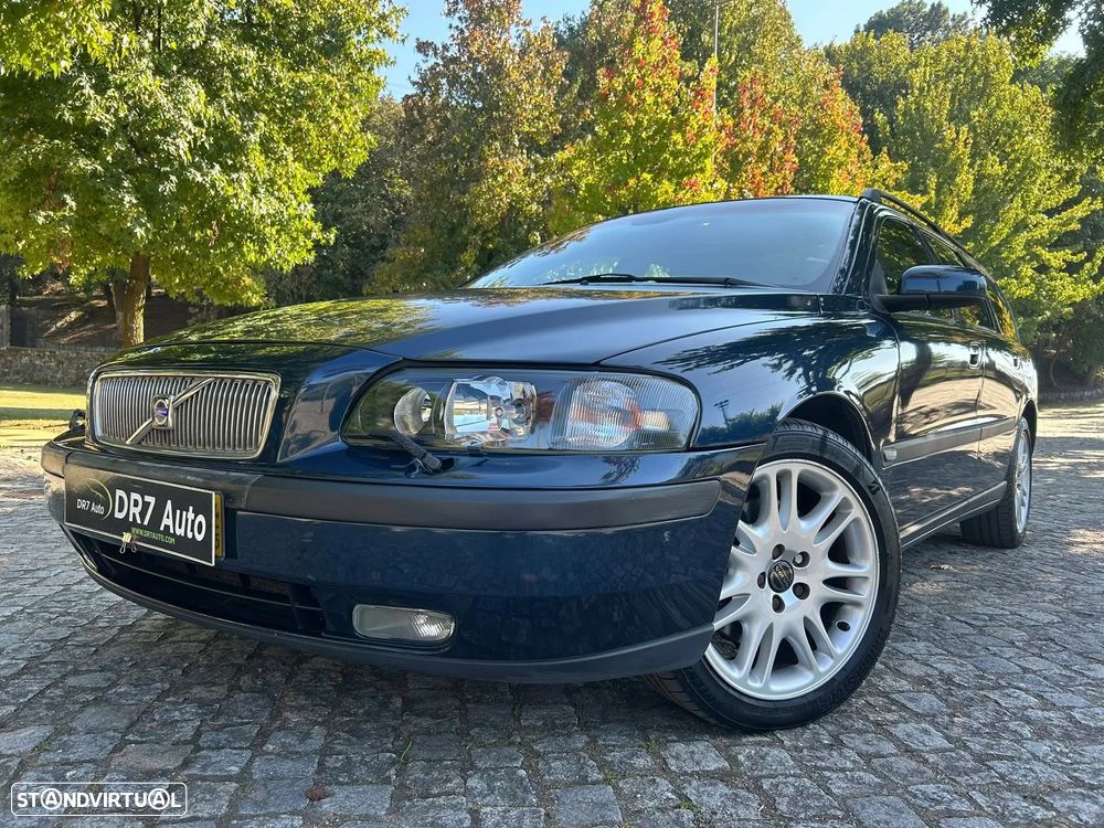 Volvo V70 2.0 T Nivel 3 - 1
