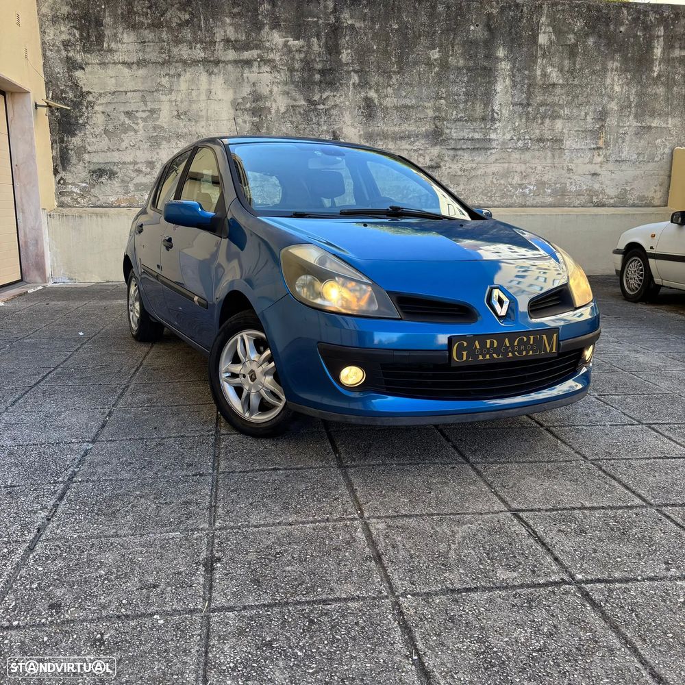 Renault Clio 1.2 16V Dynamique S - 1