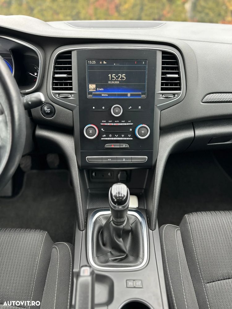 Renault Megane ENERGY TCe 130 LIMITED - 36