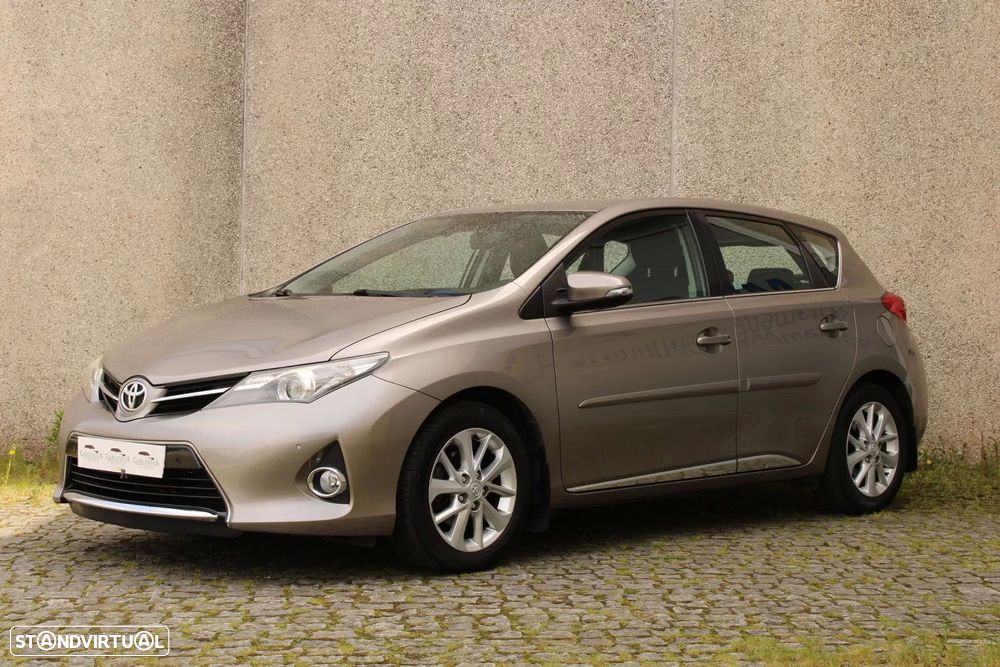 Toyota Auris 1.4 D-4D Exclusive+Navi - 9