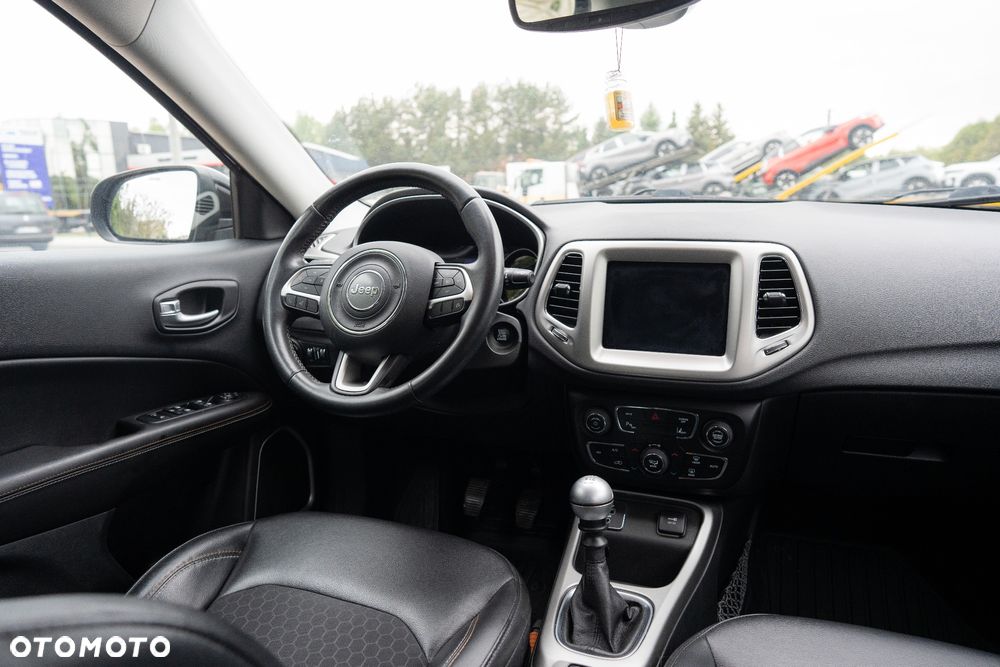 Jeep Compass 1.4 TMair Longitude FWD S&S - 8