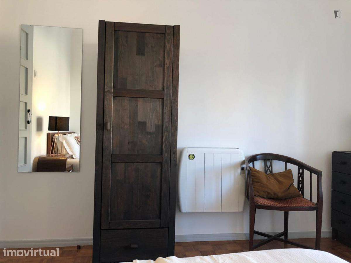 Quarto - localizado em Anjos Lisbon - Grande imagem: 4/40