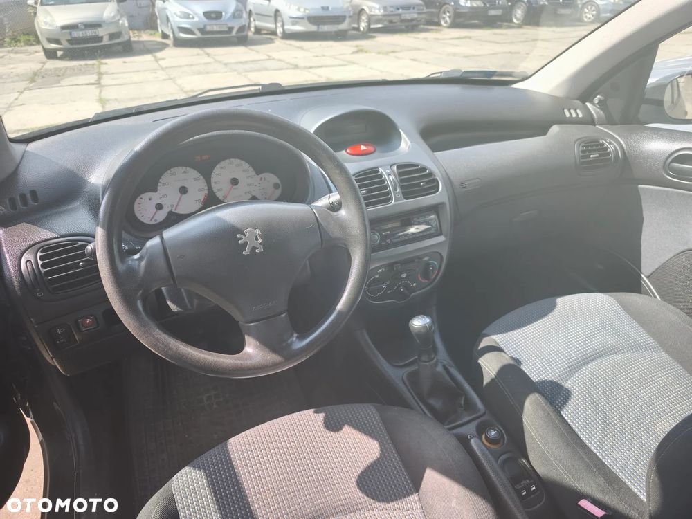 Peugeot 206 - 11