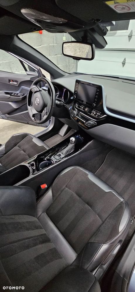 Toyota C-HR Lounge - 12