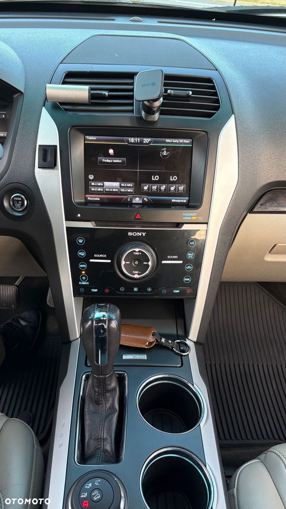 Ford Explorer 4.6 4WD - 17