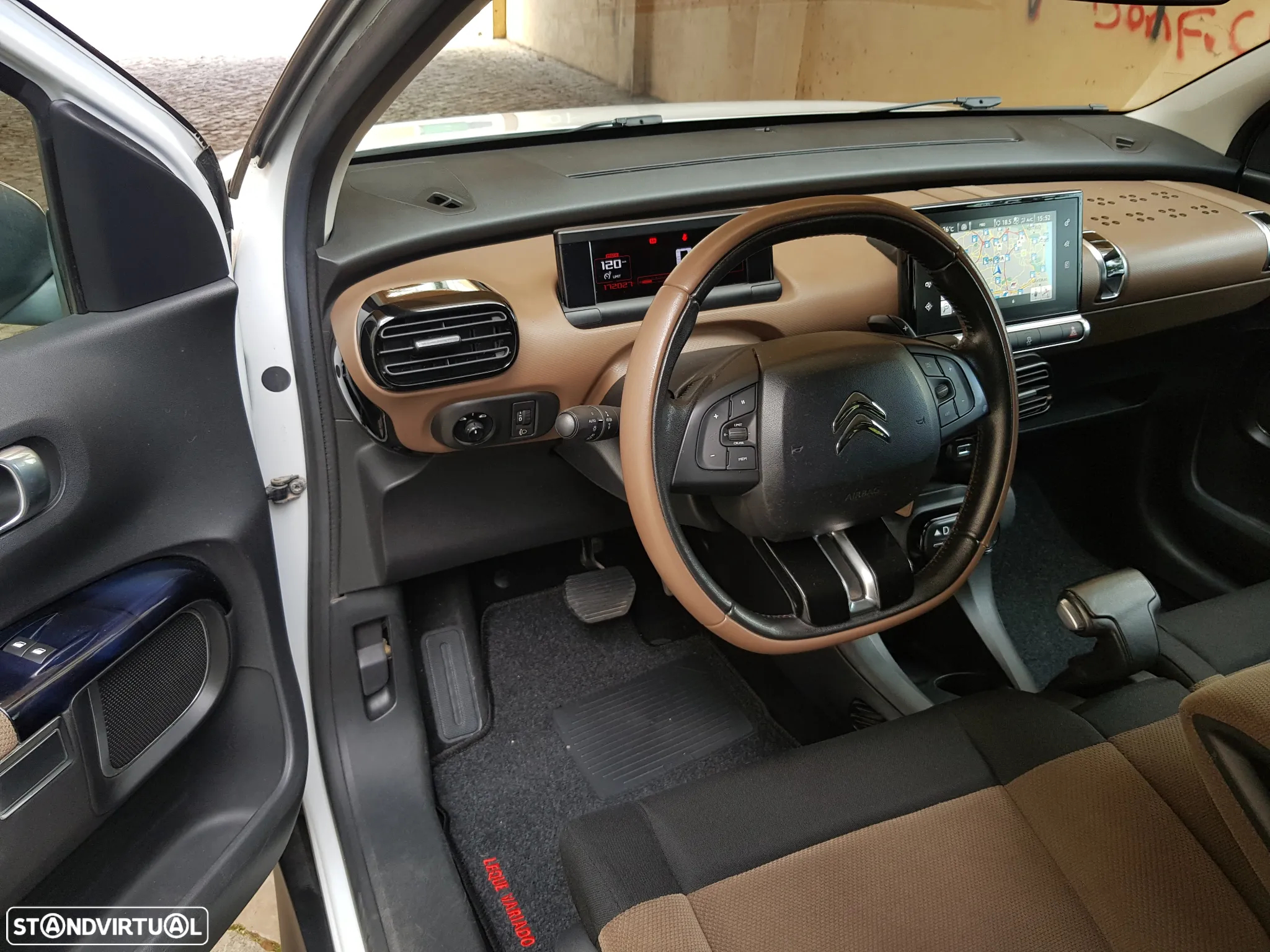 Citroën C4 Cactus 1.6 e-HDi Feel J17 ETG6 - 45