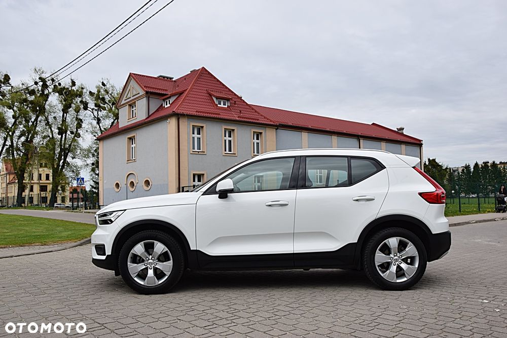 Volvo XC 40 T3 Geartronic Momentum Pro - 9