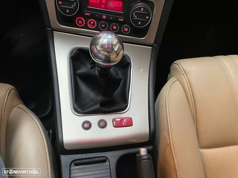 Alfa Romeo 159 Sportwagon 1.9 JTDm 8V Executiva - 17