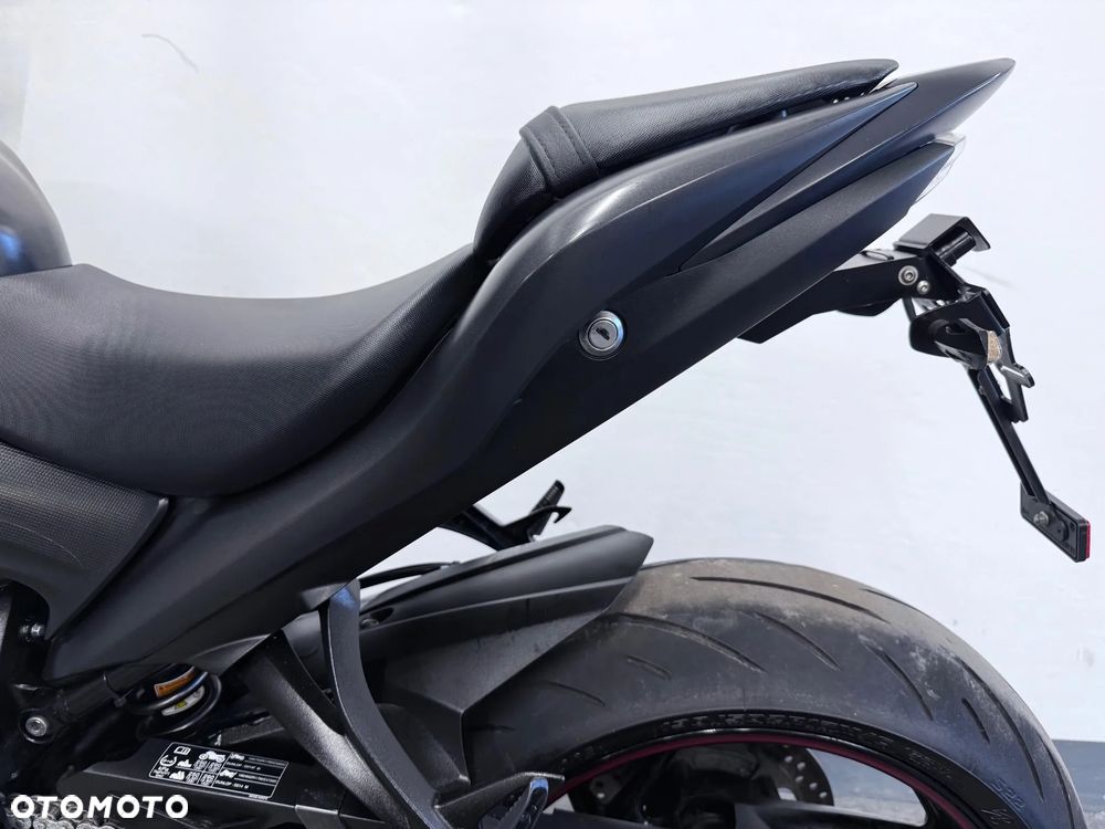 Suzuki GSX - 25