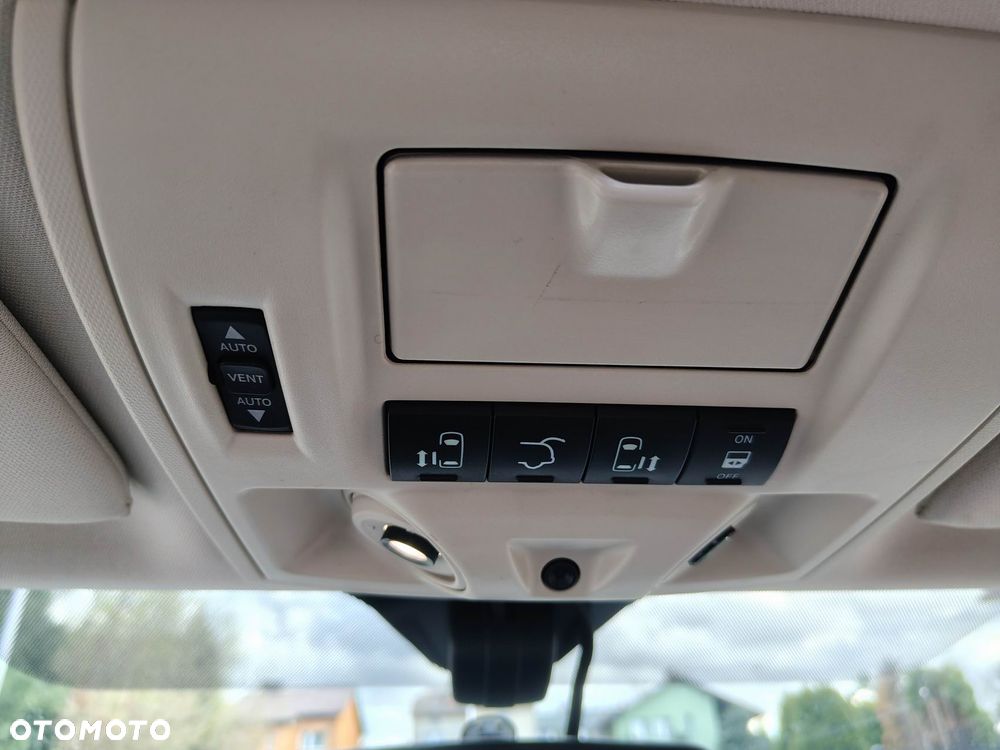 Chrysler Grand Voyager 3.8 Automatik Limited - 29