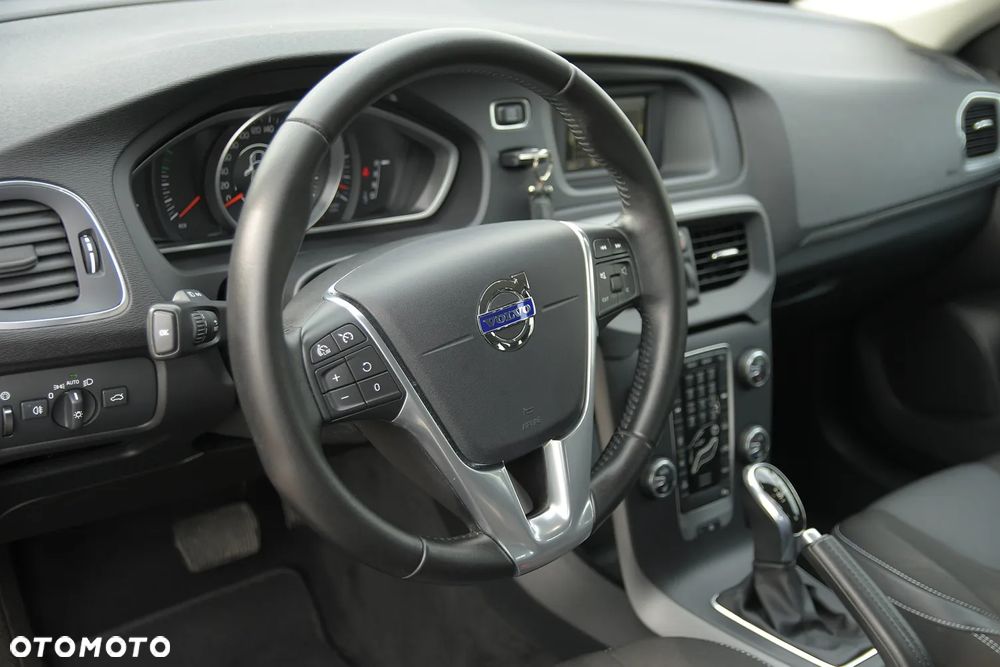 Volvo V40 D3 Drive-E Momentum - 25