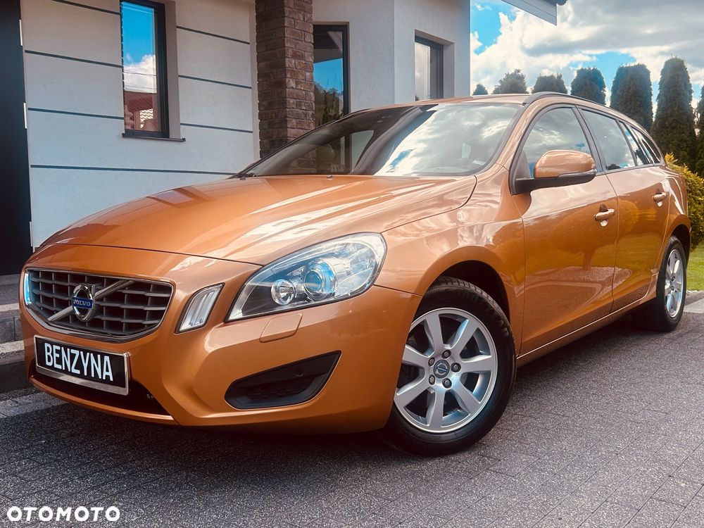 Volvo V60 T3 Edition Pro - 1
