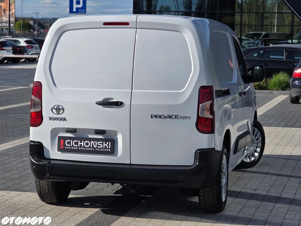 Toyota Proace City 2.0t 1.5 D-4d 100KM  3 OSOBOWA Furgon Blaszak BEZWYPADKOWA z Polskiego Salonu I Pierwszy i Jedyny Właściciel I Pełna Faktura Vat 23% - 9