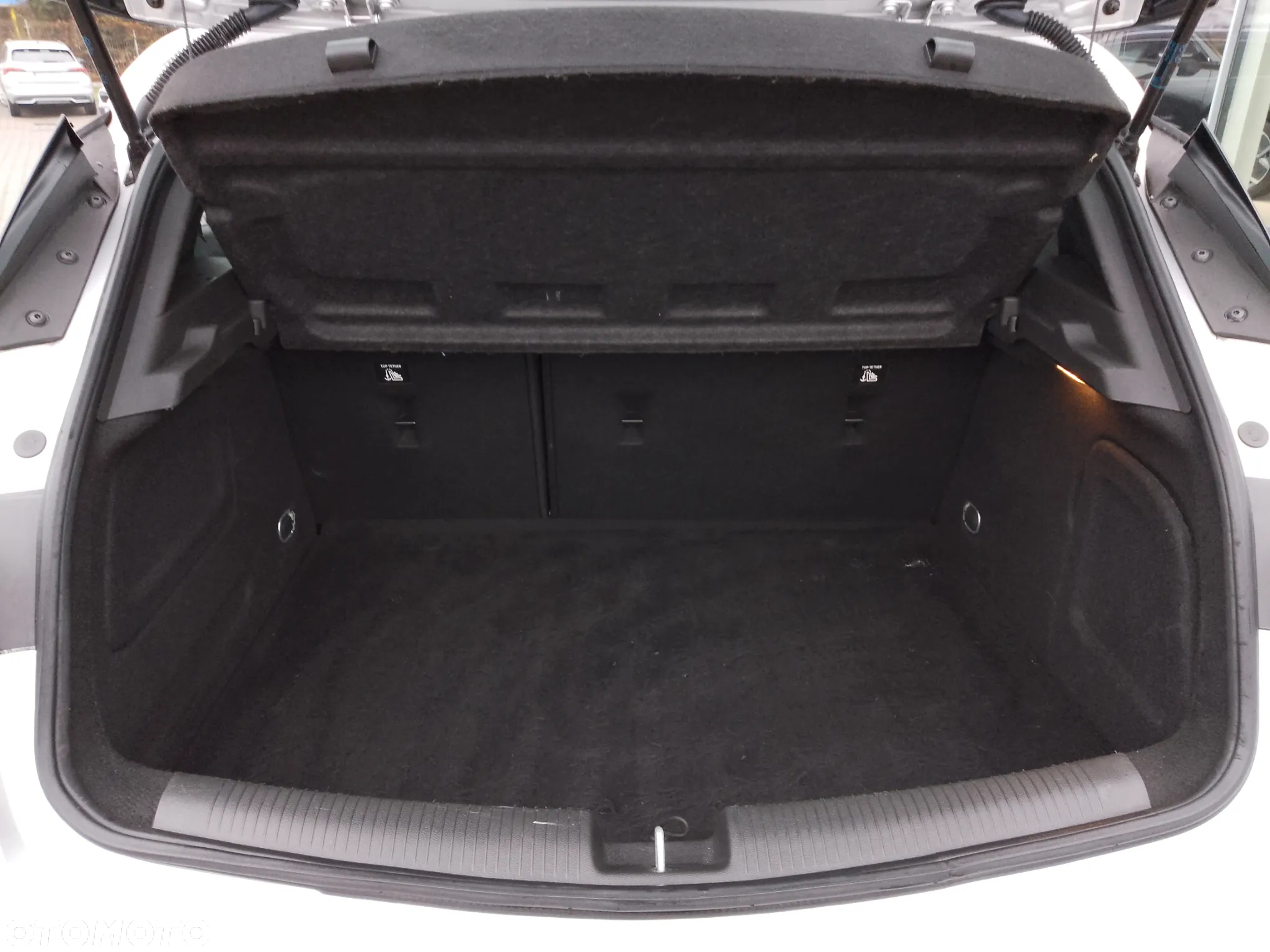 Opel Astra V 1.2 T Edition S&S - 25