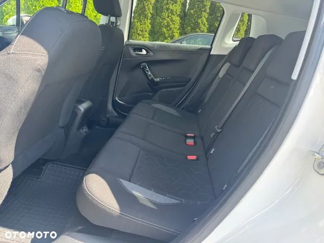 Peugeot 2008 - 23
