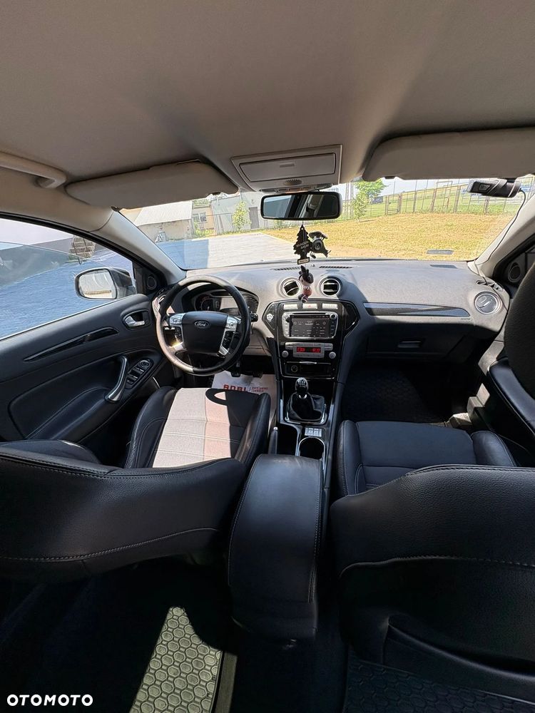 Ford Mondeo 2.0 TDCi Ambiente - 20