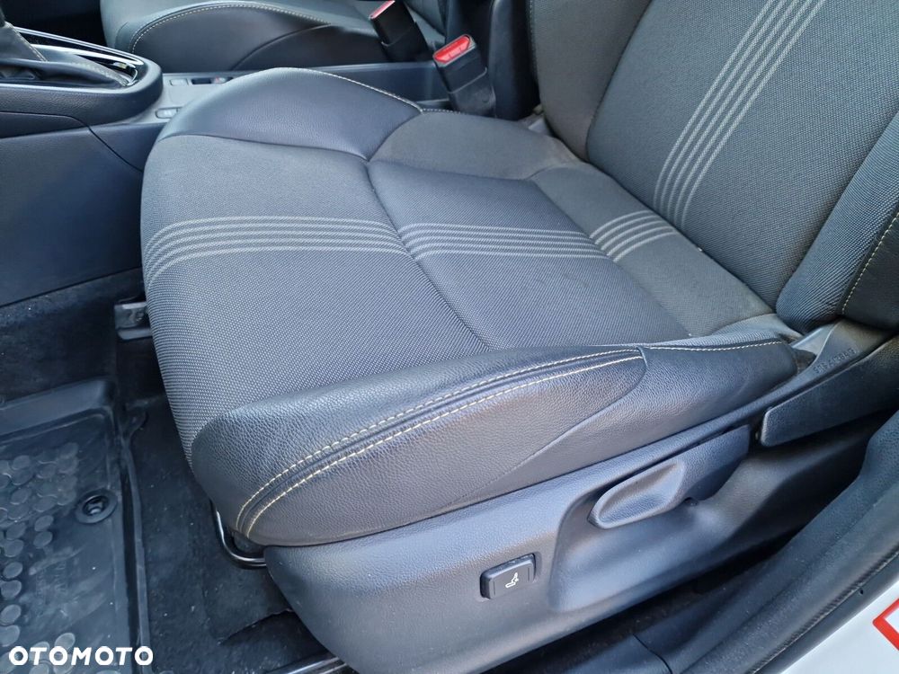 Toyota Yaris Cross - 14