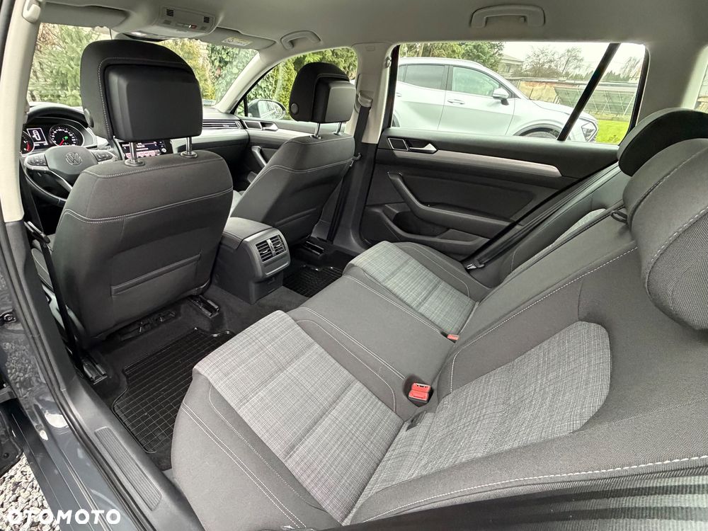 Volkswagen Passat 2.0 TDI EVO Business DSG - 20