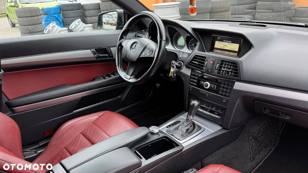 Mercedes-Benz Klasa E 250 CGI BlueEFFICIENCY Automatik Avantgarde - 27