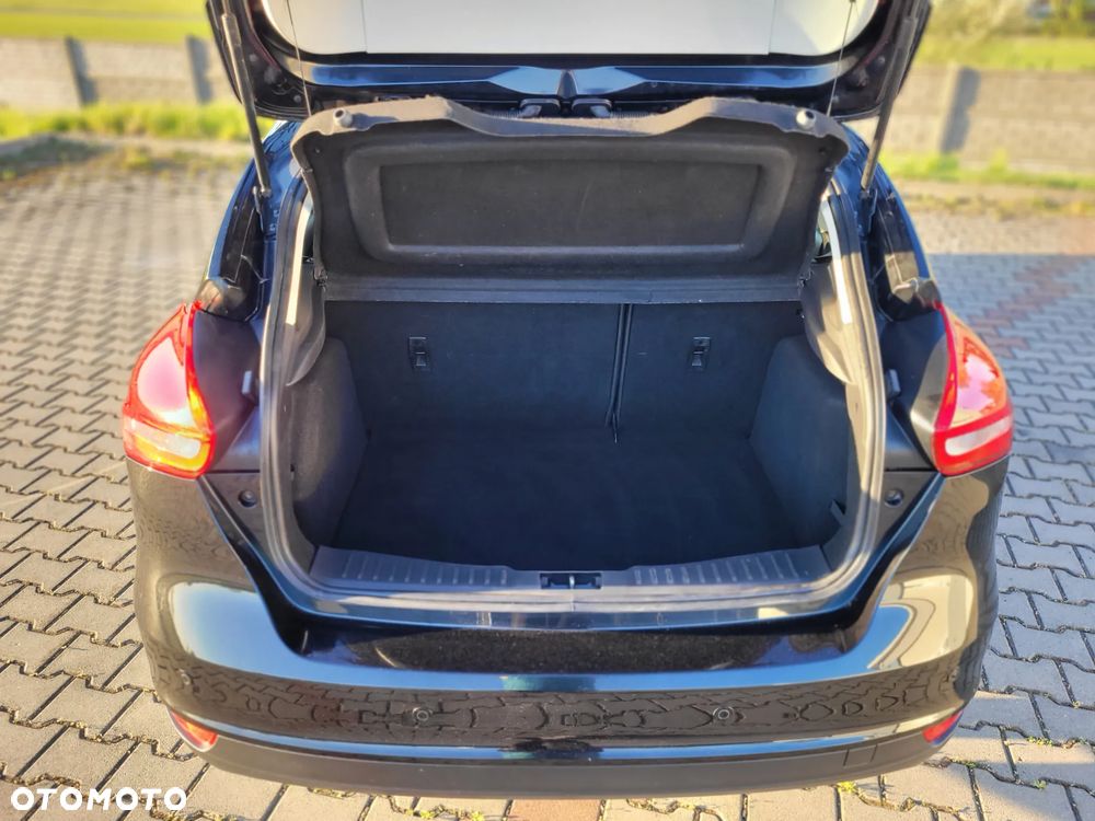 Ford Focus 1.0 EcoBoost Titanium - 27